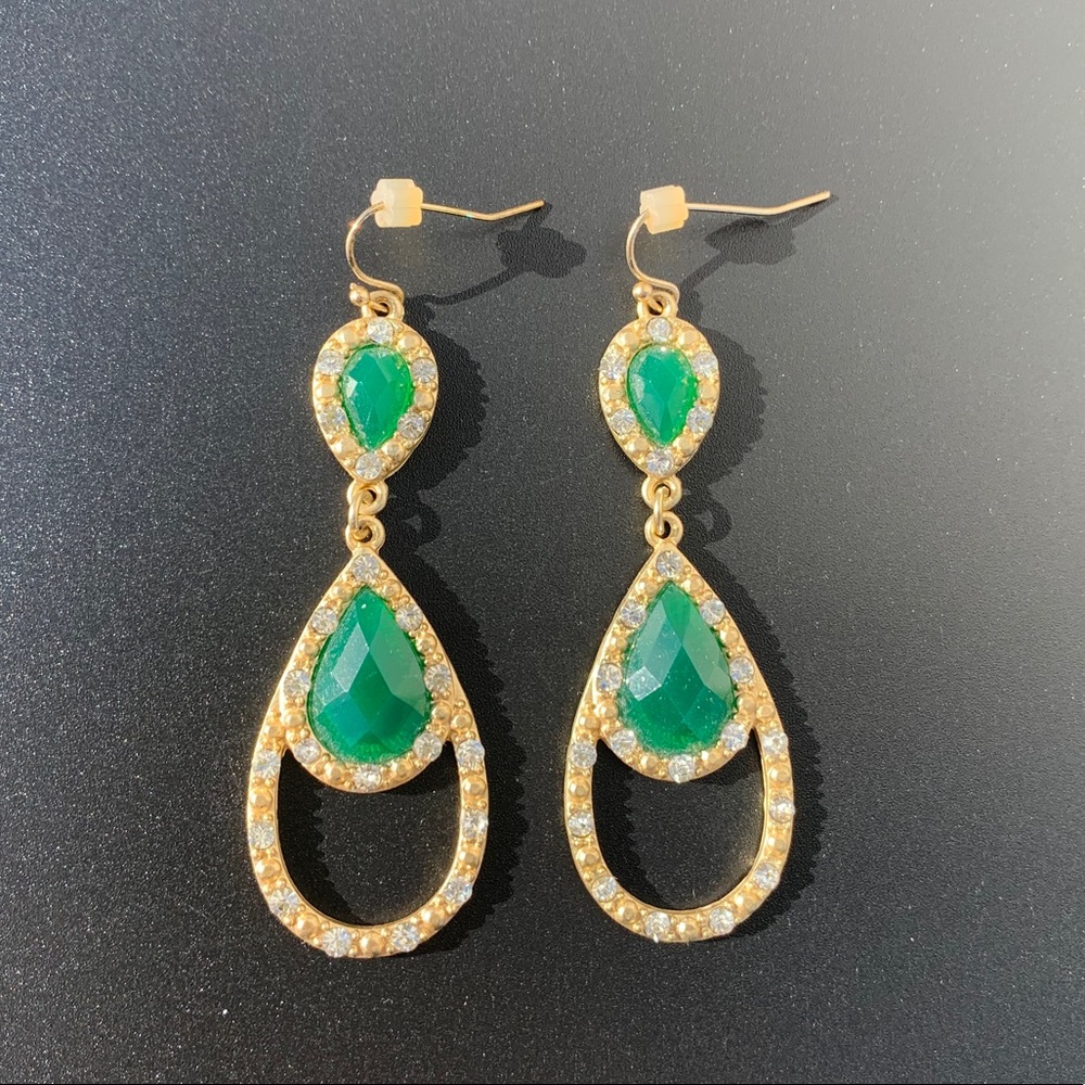 Emerald green drop earrings